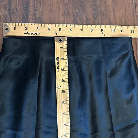 ARITZIA BABATON Slip Skirt Black Satin Midi A-Line Minimalist Flowy - Picture 9 of 10